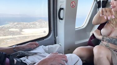 Misha Maver: Светловолосая красотка сделала быстрый минет в вертолете с окончанием в рот