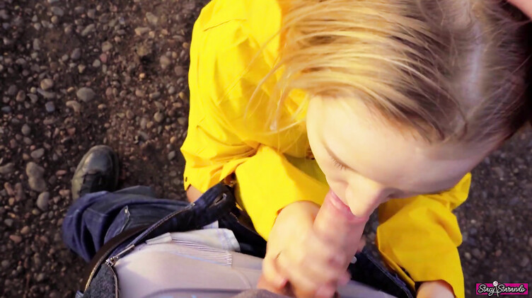 На улице: Случайная встреча с бывшей девушкой завершилась любительским минетом на улице