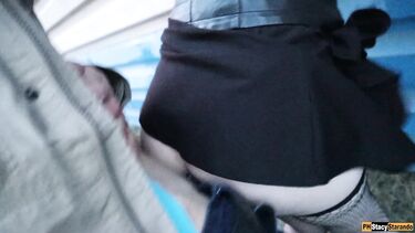 В одежде: Парень кончил в трусики своей девушки после секса возле железной дороги