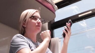 Секс видео в поезде Москва - Владивосток от русской пары