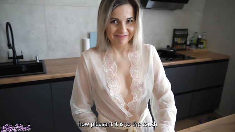 В халате: У русской мачехи в прозрачном халате не было секса месяц, пасынок ей помог с недотрахом