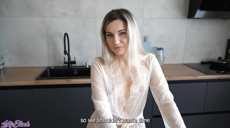 У русской мачехи в прозрачном халате не было секса месяц, пасынок ей помог с недотрахом