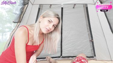 Хайкинг с русской милфой: минет и секс возле палатки