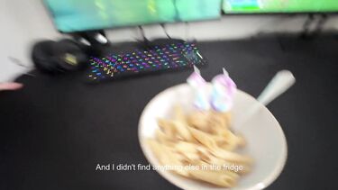 Русская мачеха лишила пасынка девственности на его 18-летие