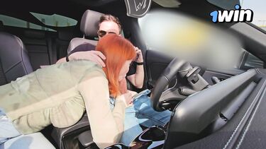 Глубокий слюнявый минет в Мерседесе и сперма в рот для рыжей подружки