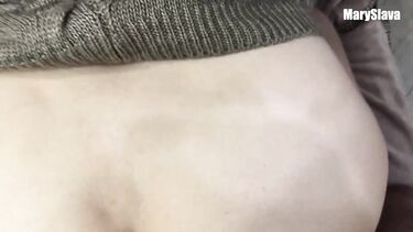 Зашел к молодой соседке за сахаром и трахнул ее на кухне