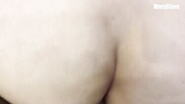 Зашел к молодой соседке за сахаром и трахнул ее на кухне