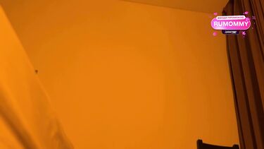 Пасынок лапает спящую мачеху во сне и палится