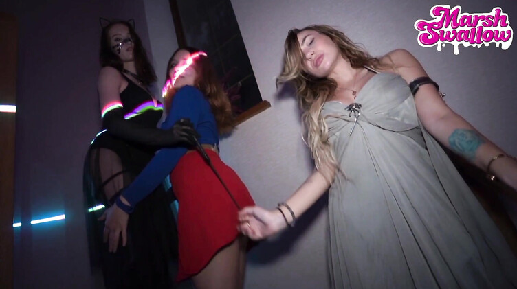 Olivia Westsun: Везучий парень попал на групповой секс на вечеринке с тремя крутыми телками