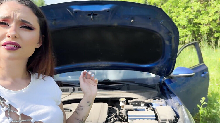 Flexy Lover: Девушка помогла незнакомцу с починкой машины и его синими яйцами за городом