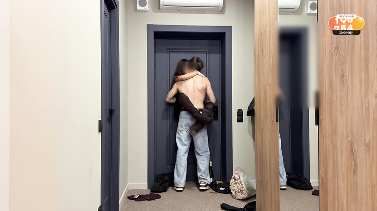 MilaMuse: Молодая русская девка из Тиндера трахается на первом свидании