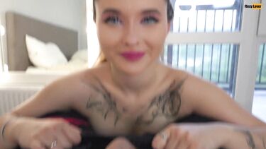 Сводный брат выебал и кончил в жопу своей гибкой старшей сестренки