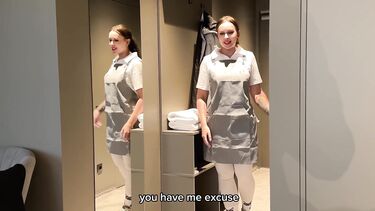 Палец в попу: Парень заплатил $500 своей горничной за глубокий минет и анальный секс