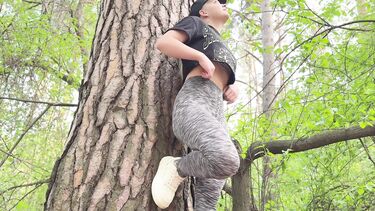 В одежде: Случайный секс в лесу с молоденькой русской блондинкой Montanasvibe