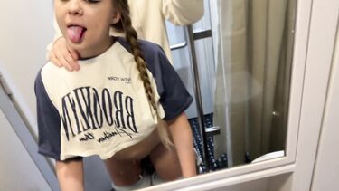 Косички: Русская молодежь познакомилась на перроне и перепихнулась в туалете поезда