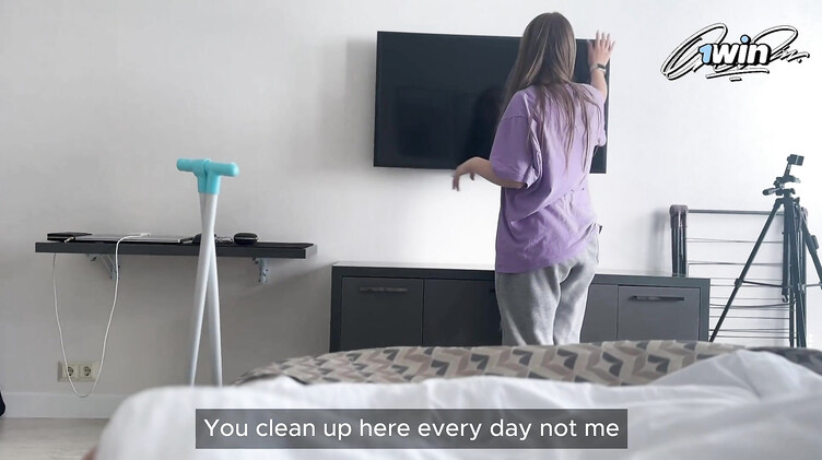 Русский парень заплатил за секс красивой горничной в отеле