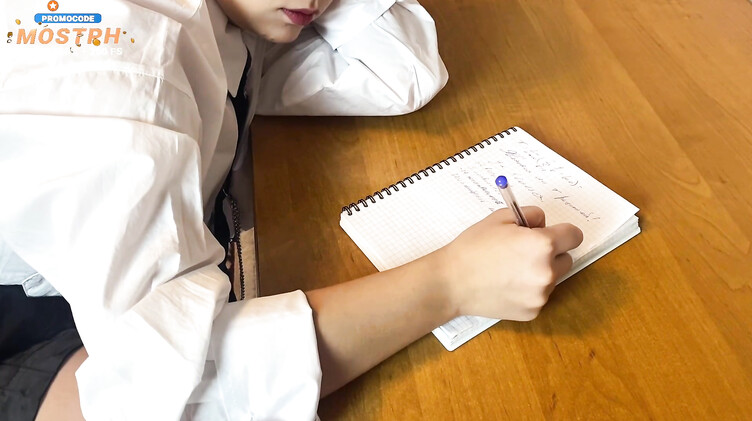 Русская студентка скачет на члене репетитора до вагинального кремпая