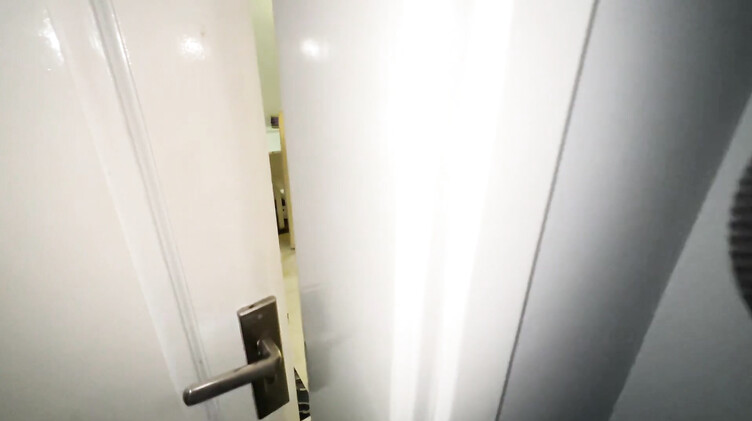 Подвезла парня на байке в Таиланде и соблазнила его на секс