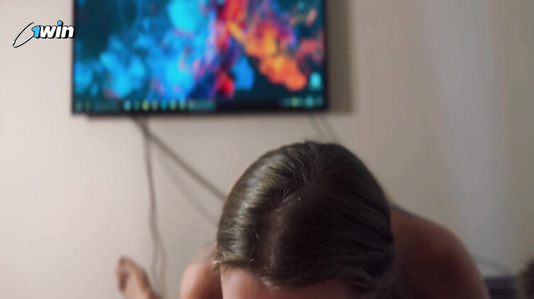 YunaverseX: Русская тату девушка делает слюнявый минет от первого лица до окончания в рот