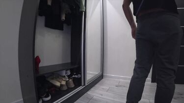 Худая жена получила сперму на лицо после анальной измены с другом мужа