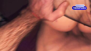 Волосатый мужик порвал колготки и трахнул раком красивую брюнетку