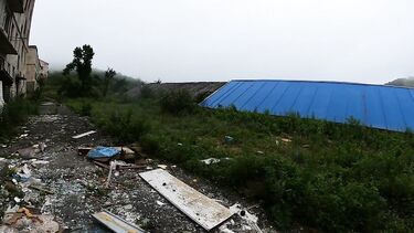 Экстремальная русская телка сосет в заброшке на экскурсии в Чернобыле