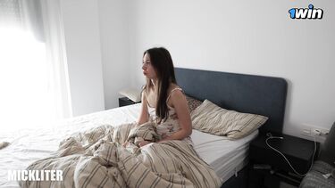 Сводный брат заявился к сестренке на пару дней и выебал ее спустя час