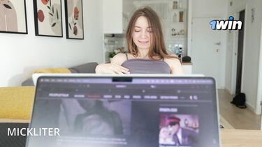 Соблазнение айтишника на страстный секс от сексуальной соседки