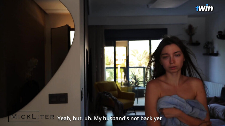 Vika_sun: Зашел в гости к другу и обучил его жену горловому минету