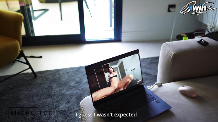 Зашел в гости к другу и обучил его жену горловому минету