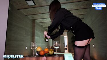 Ультра все включено! Менеджер отеля отсасывает и ебется с именинником