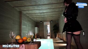 В отеле: Ультра все включено! Менеджер отеля отсасывает и ебется с именинником