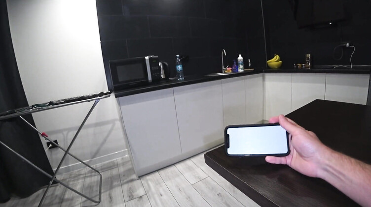 Муж встречает жену с ночного клуба аналом в презервативе на кухонном столе