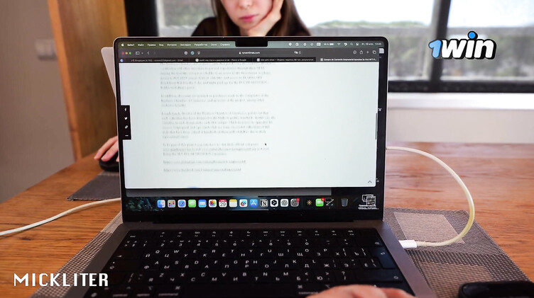 Мечта айтишника о жесткой ебле в офисе с коллегой