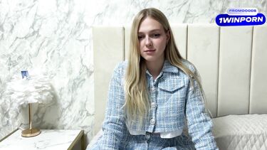 Скачки на хуе соседа после ссоры с парнем