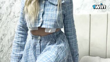 Скачки на хуе соседа после ссоры с парнем