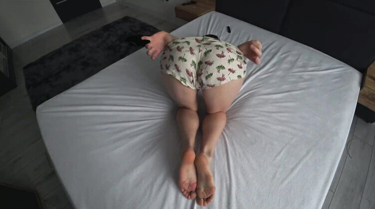 Русская жена изменяет мужу: Неверная жена анально изменяет мужу за 200 баксов