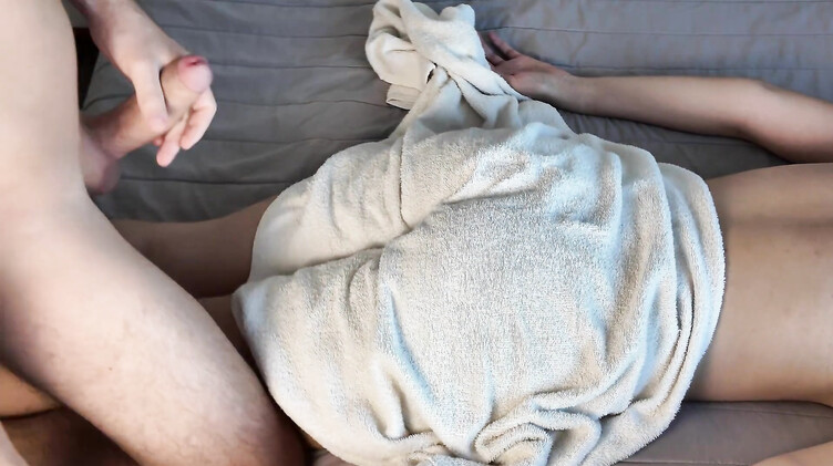 Nipplestock: Возбужденный пасынок после массажа трахает мачеху с красивой задницей