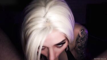 Нашел точку G и довел до сквирта сосалку с макияжем