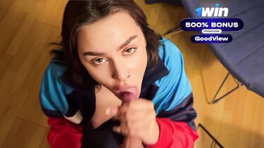 Отсос хуя с проглотом спермы от телки в олимпийке