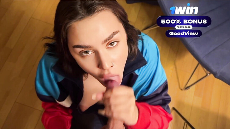 Отсос хуя с проглотом спермы от телки в олимпийке