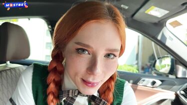 Рыжая наездница: Подвез рыжую студентку и получил благодарность глубокой глоткой