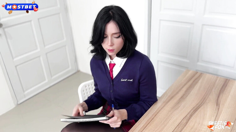 Препод выебал и кончил в рот красивой студентке на экзамене