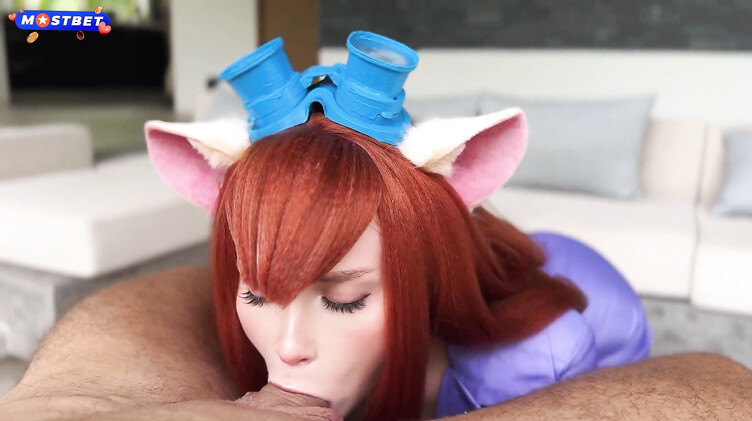 Наездница с большой грудью: Гаечка из Чип и Дейл ебется с качком до спермы в киске