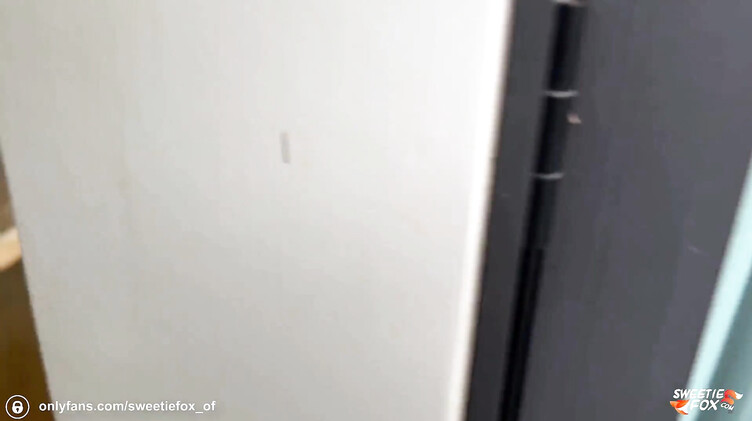 Фейсситтинг: Одинокая домохозяйка с большой жопой трахается с чистильщиком бассейнов