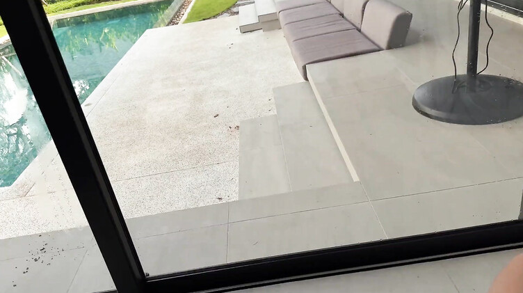 Сексуальная русская медсестра спасла пациента от дикого стояка