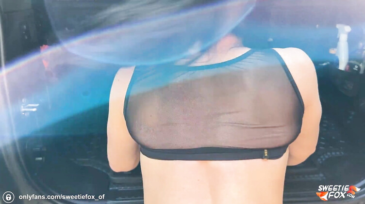 Водитель ебет спортсменку в лесу после пробежки