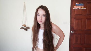 Отельный номер с одной кроватью спровоцировал инцест секс с сестрой