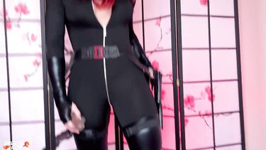 В сапогах: Пытки минетом и аналом от Черной Вдовы из Марвела