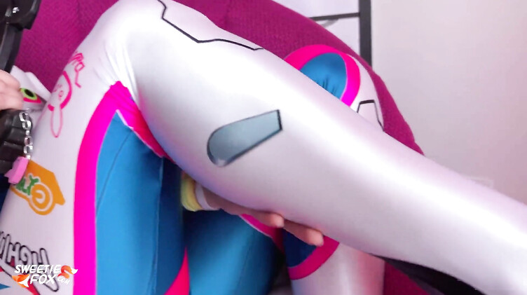 Первый анал для D.Va из Overwatch